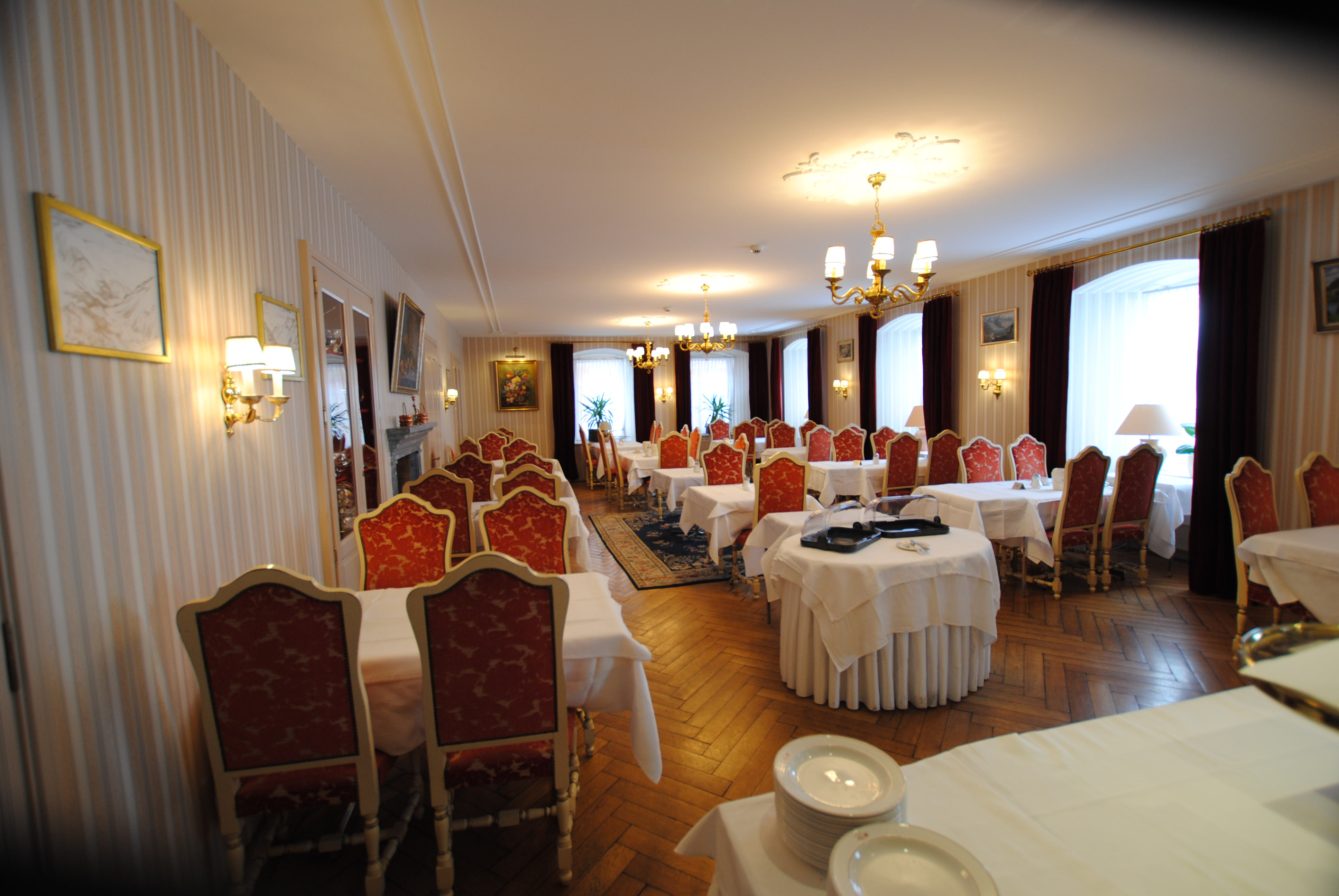 Urlaub-mit-Hund: Hotel Croix d`Or et Poste